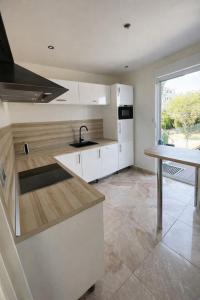 Maison avec salle cinéma, terrasse, jardin, trampoline & BBQ proche Strasbourg