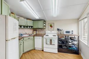 The Treehouse at Banner Elk