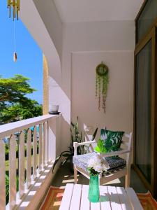 Coastal style beachfront apartment