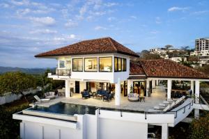 Villa Paraiso 9-Bedroom Luxury Villa in Tamarindo, Costa Rica