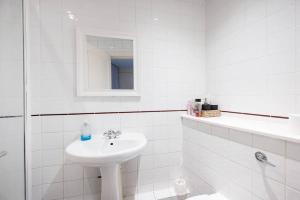 Bishopsgate Apartment, Liverpool Street Station