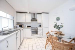 Bishopsgate Apartment, Liverpool Street Station