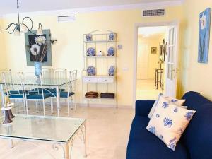 Spectacular beachfront apartment