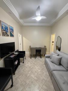 SantAnas Copacabana Apartment