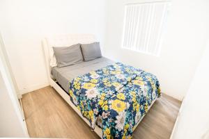 Cozy 2-Bedroom In Hollywood Close to Downtown LA