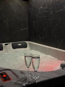 Lh loft and spa escapade à 2 avec jacuzzi privé