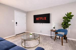 Cozy 1BR Birmingham Retreat with Parking Near Downtown