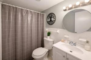 Cozy 1BR Birmingham Retreat with Parking Near Downtown