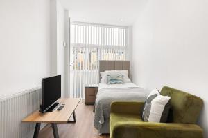 Stylish 2BR Apartment Near Beckenham Station