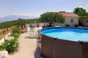 Holiday Home Postira 11742