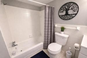 Modern 1BR King Bed Near Downtown Birmingham & UAB