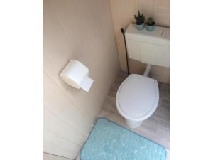 Cozy Beachfront Retreat with Scenic Terrace