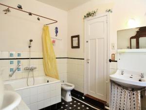 Spacious 11-Bed Family Retreat