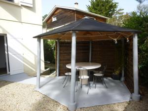 House with breathtaking view of the lake