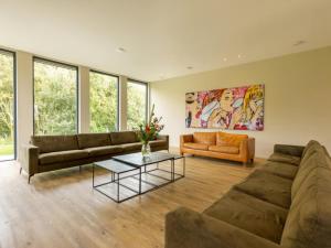 Villa with Heated Pool, Sauna
