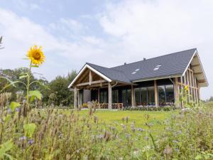 Villa with Heated Pool, Sauna