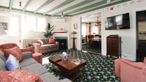 Saltwood House 4 Bedroom