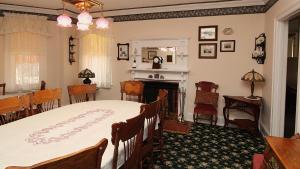 Saltwood House 4 Bedroom