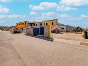 Pool, air conditioning, parking img30