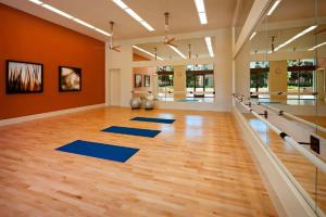 Luxury 1BR in Irvine - Pool, Gym, Prime Location