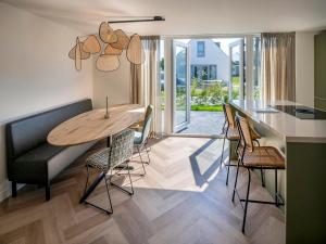 6-Guest Holiday Home with Terrace