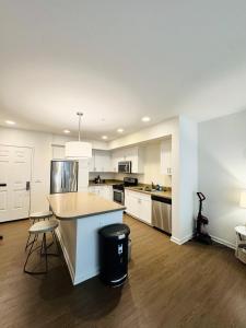 Luxury 1BR in Irvine - Pool, Gym, Prime Location