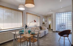 2 Bedroom Lovely Apartment In Camaiore