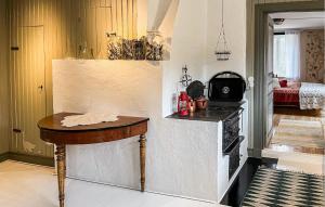 3 Bedroom Amazing Home In Transjö