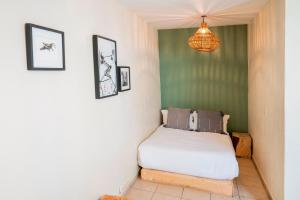 PORFIRIO 2 · Two Houses Seven Bedroom Group Retreat