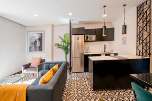 INDEPENDENCIA 2 · Small and Modern Apt for four