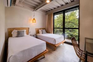 GARCIA 3 · Spacious four Bedroom apt with Garden