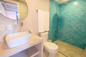 GARCIA 3 · Spacious four Bedroom apt with Garden