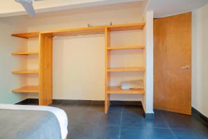 REGIONES - ISTMO · ASpacious 3 Bedroom Apt Upper Room