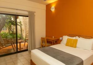 REGIONES - COSTA · Cool Apartment Surrounded by Greenery