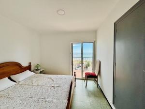 Apartamento de lujo frente al mar en Roses, ideal para familias - ES-258-165