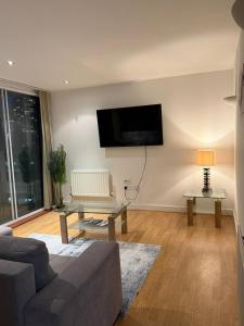 Luxury 2 bed Apt Canary Wharf