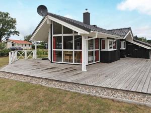 6 person holiday home in GROEMITZ