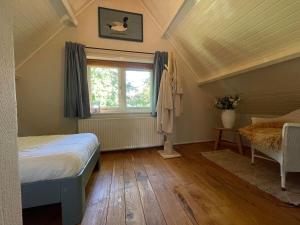 Cozy Home Near Beach for 3