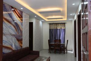 Cedarwood 2BHK Near Mall Road w Mountain View