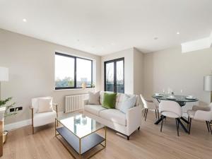 Elegant Family Apartment in Wimbledon