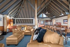 Cobungra Chalet