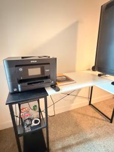 Downtown Austin 2 Bedroom & Sofa Bed Apartment Near Rainey Street and Lady Bird Lake