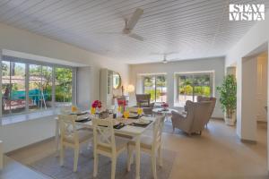 StayVista at White Nook with Lawn & Bonfire