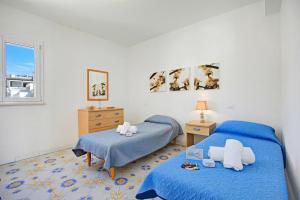 Penthouse Azzurra Sea View Near Beach - Happy Rentals