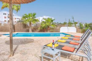 Villa Can Mas by Villa Plus