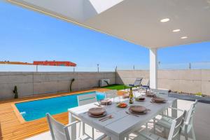 Villa Hibiscus by Villa Plus