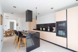 Villa Hibiscus by Villa Plus