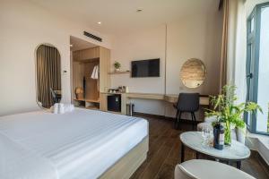 Bamboo Riverside Boutique Hotel