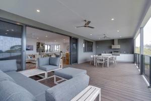 Whitecliffs of Rye Luxe Bayside Haven