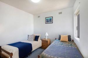 Dolphin Court 12